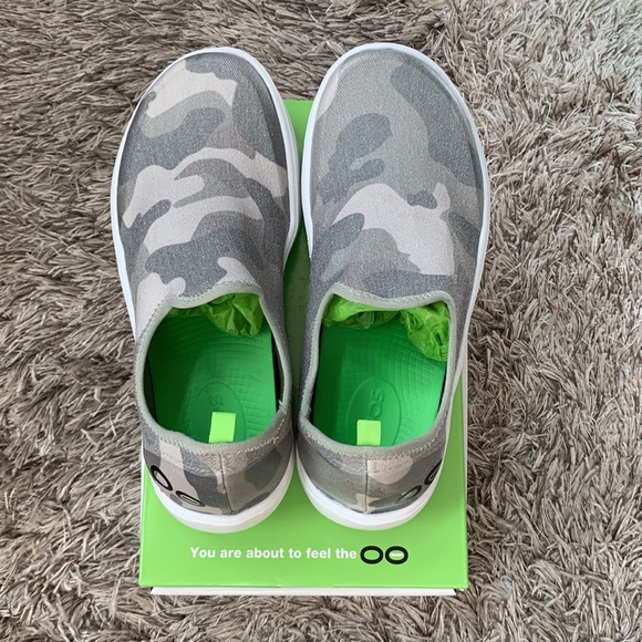 OOFOS | Shoes | Womens Oomg Eezee Low Shoe Green Camo Size 7 | Poshmark